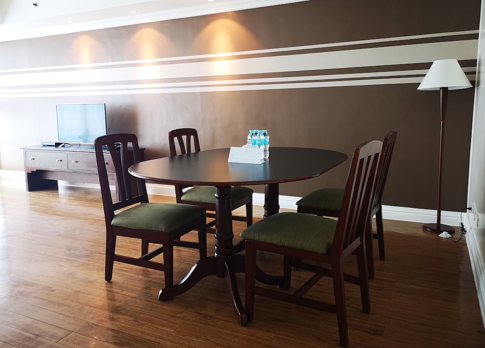 Infinity Towers Suites 46/50