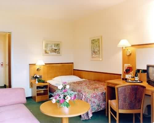 Garden Hotel Krefeld 28/36