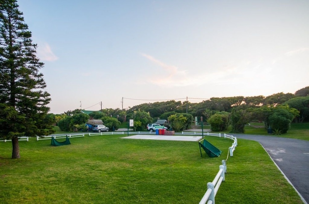 Pine Lodge Resort 37/70