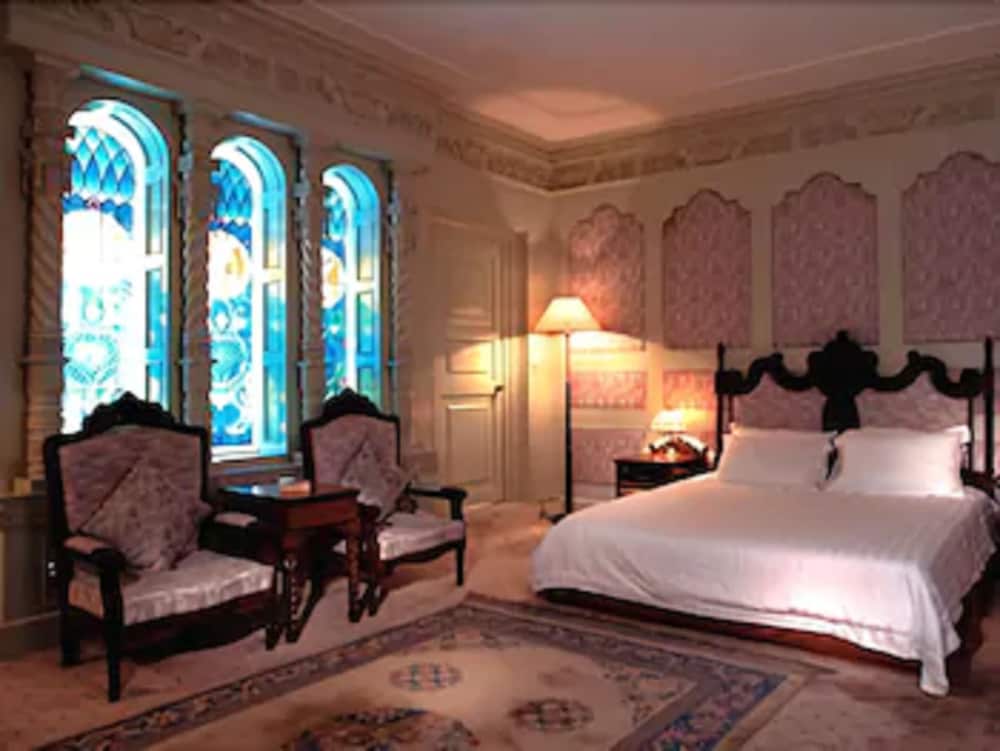 Jinjiang Shanghai Jing'an Hotel 11/27