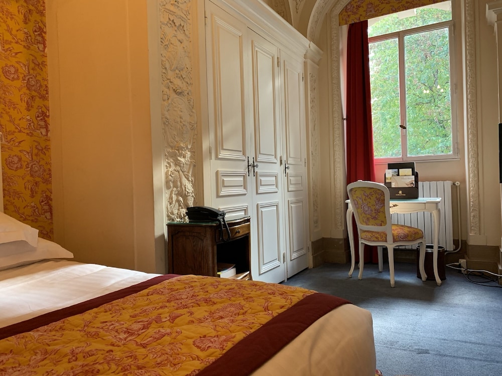 Chateau D artigny 28/69