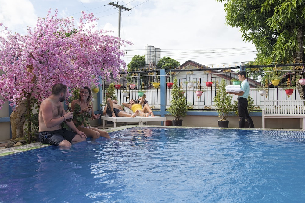 Annecy Hotel Vang Vieng 25/30
