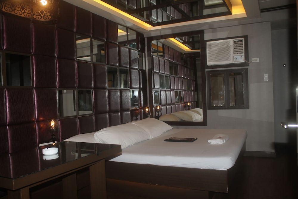 Hotel Ava Gil Puyat 36/56