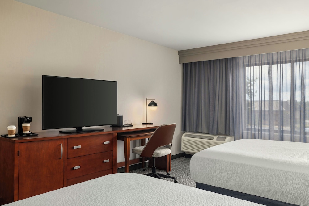 Courtyard by Marriott Beckley 60/64