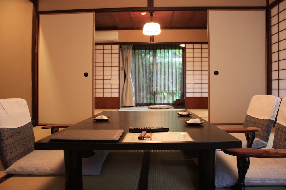 Motoyu Ishiya 40/49