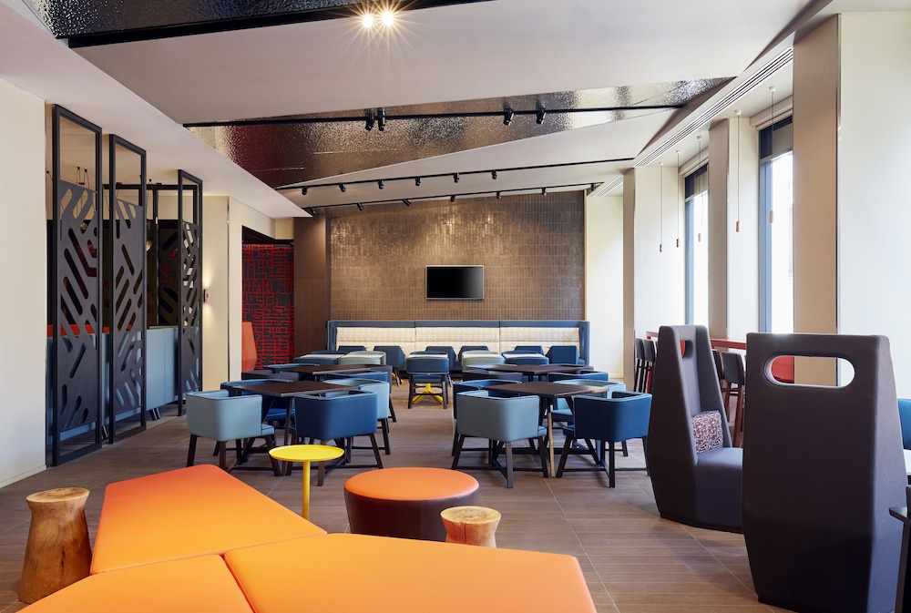 HOLIDAY INN EXPRESS ADELAIDE CITY CENTRE 52/63