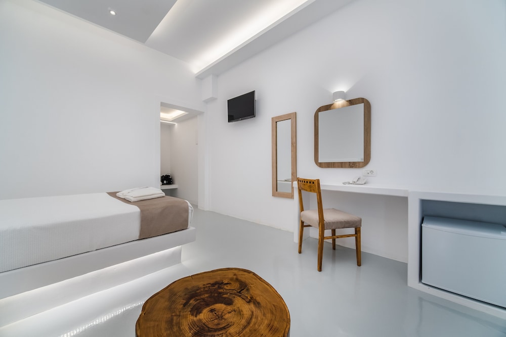 Serenita Luxury Suites 54/71