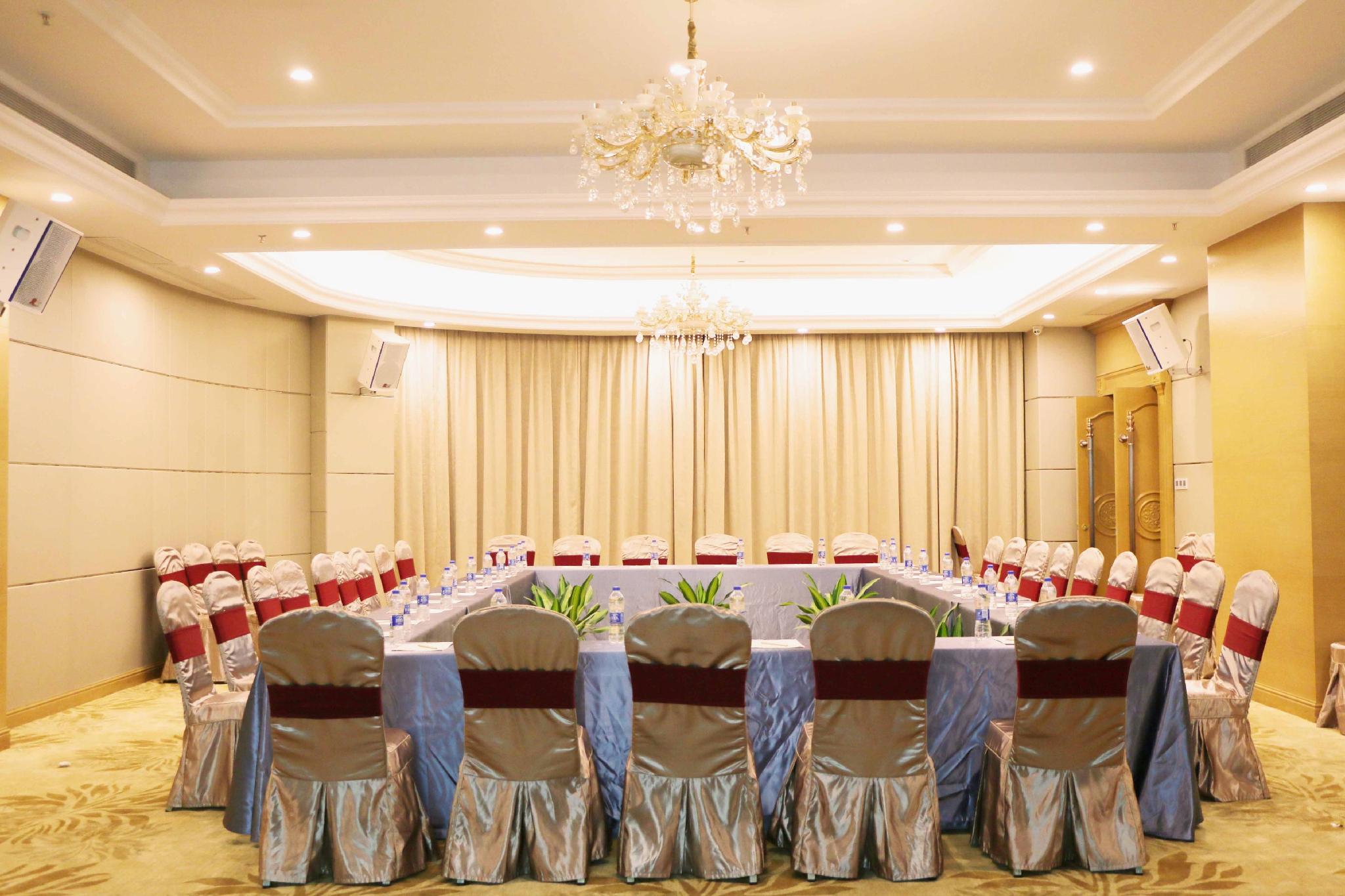 Vienna International Hotel (Foshan Flower World) 45/51