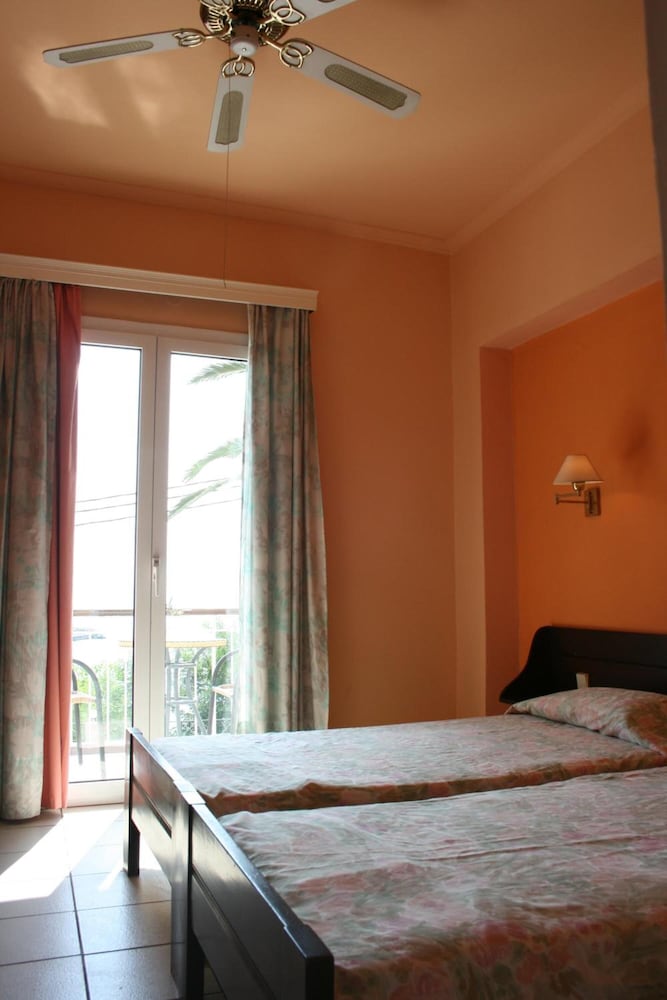 Aegli Hotel 51/64