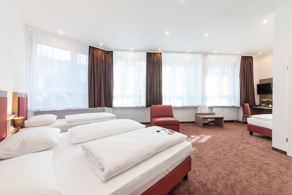 Novum Hotel Excelsior 7/56