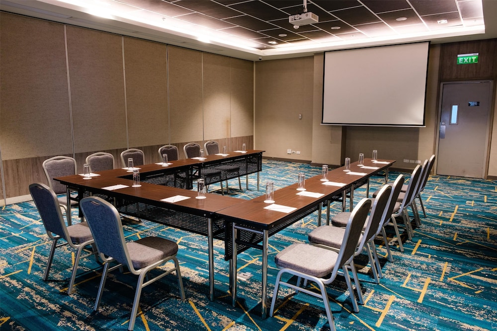 Park Inn By Radisson Bacolod 49/60