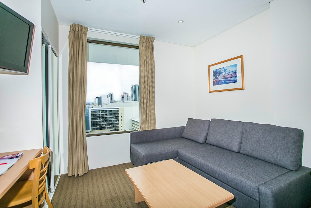 All Suites Perth 68/94