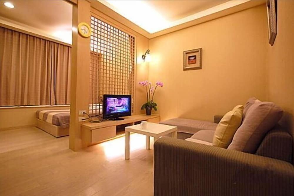 85 Cape Suites 54/74