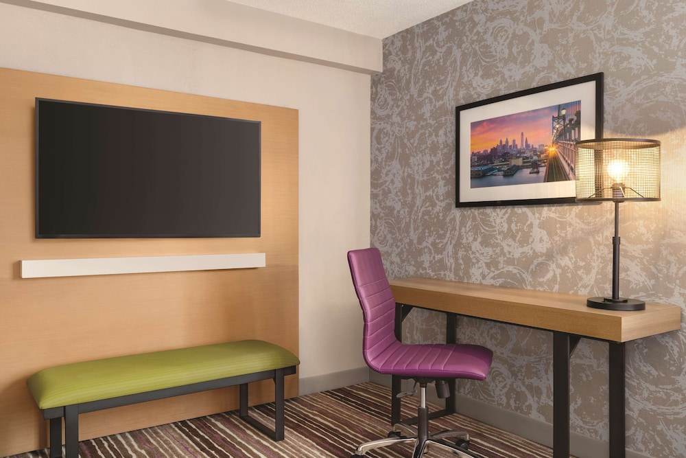 Holiday Inn Philadelphia Arpt-Stadium Area 48/54