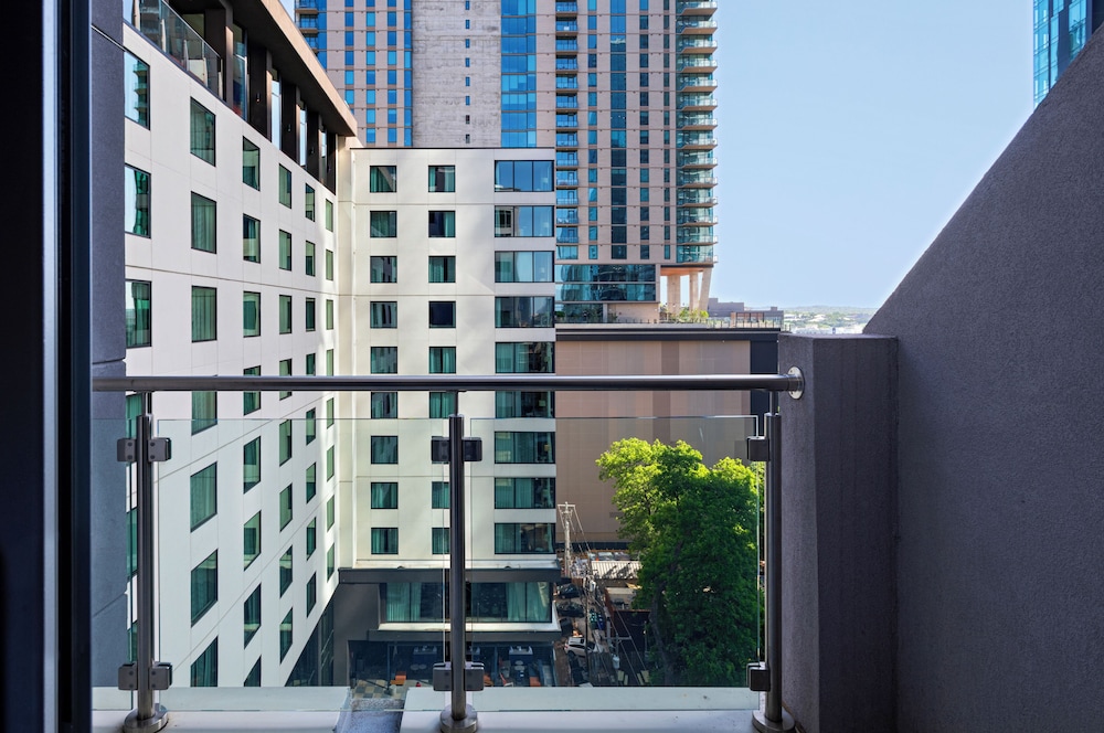 Fairfield by Marriott Inn & Suites Austin Downtown 43/50