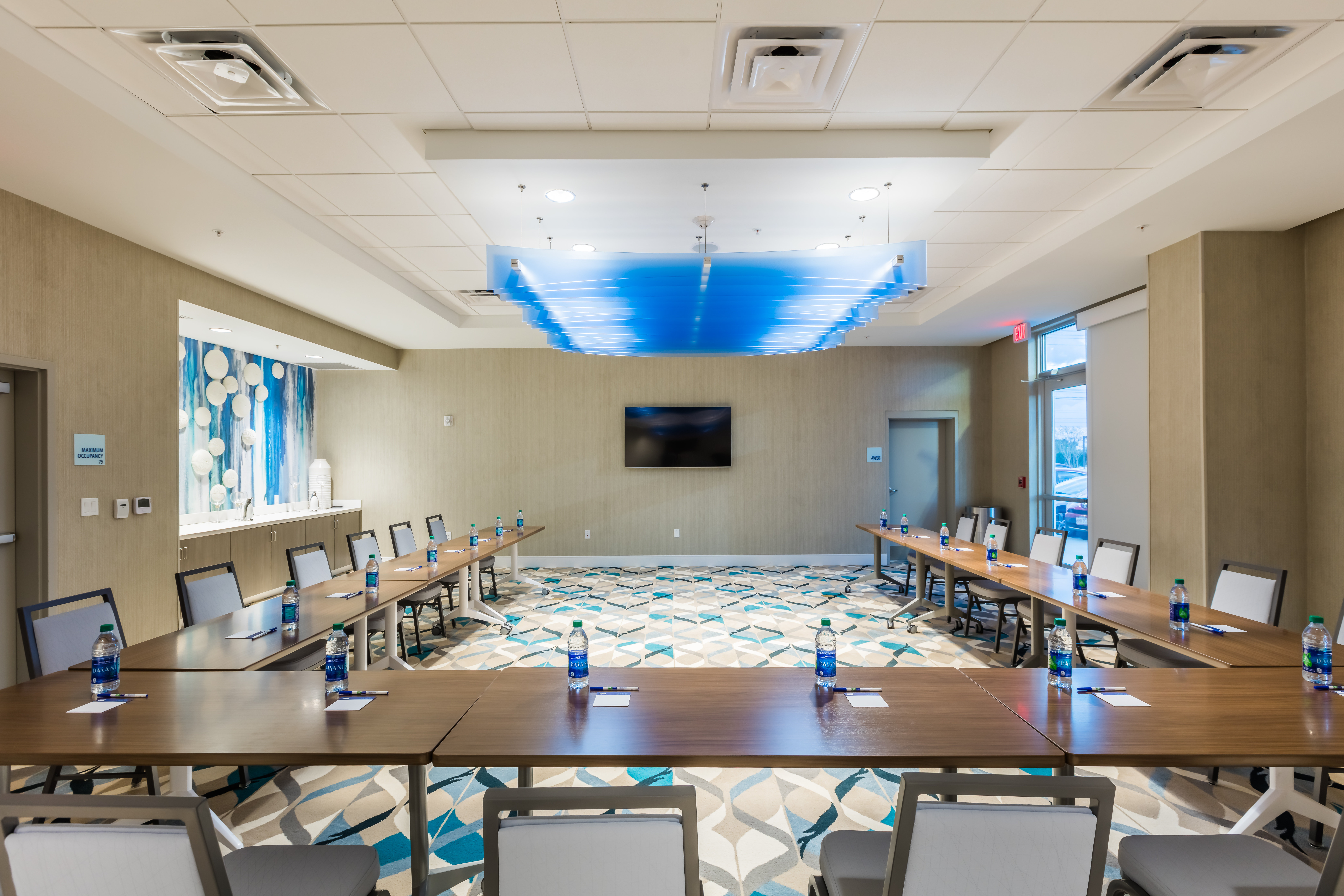 Holiday Inn Express Suites Orlando At Seaworld An Ihg Hotel 43/57
