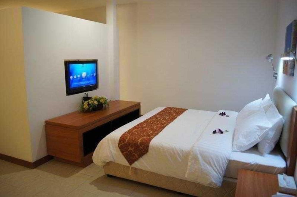 Gloria Swiss Hotel and Apartment Sandakan 18/36