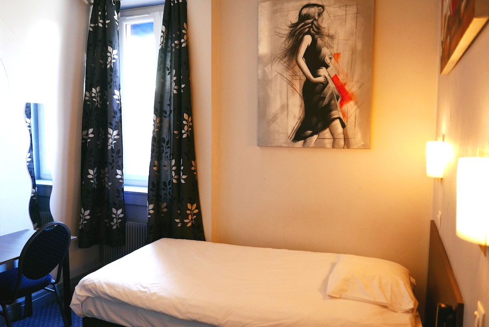 Hotel de Normandie 16/45
