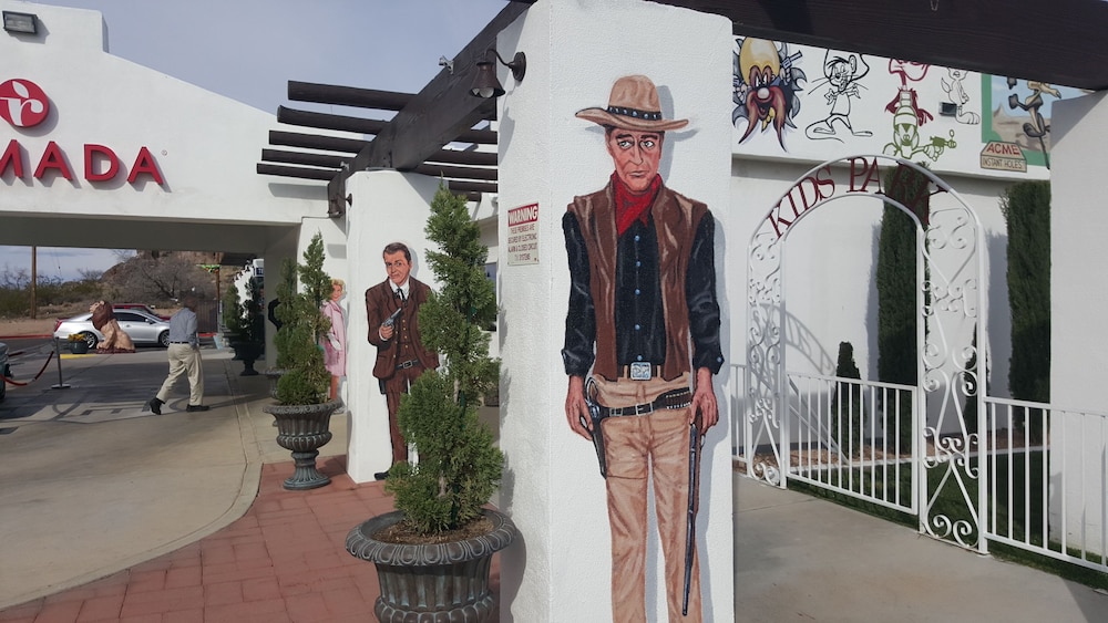 Ramada By Wyndham Kingman 43/52