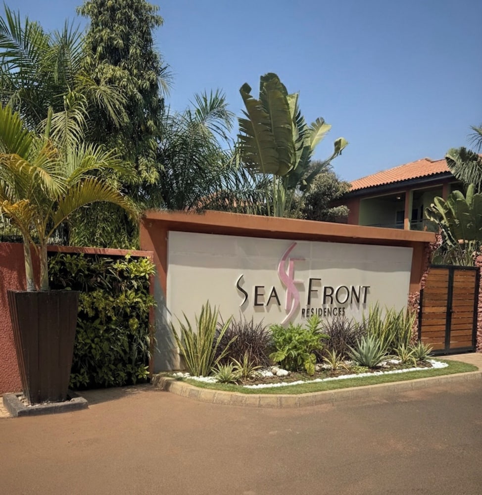 Seafront Residence in SERREKUNDA