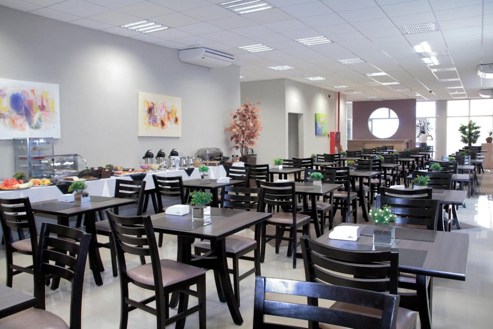 Onix Inn Hotel Cravinhos 33/50