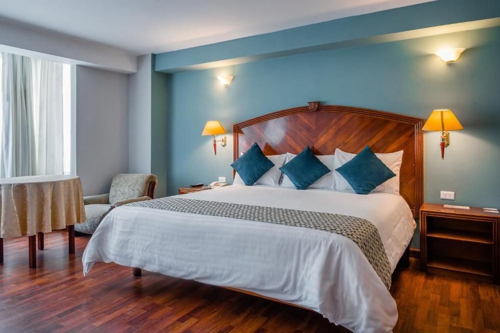Hotel Libertador 6/47