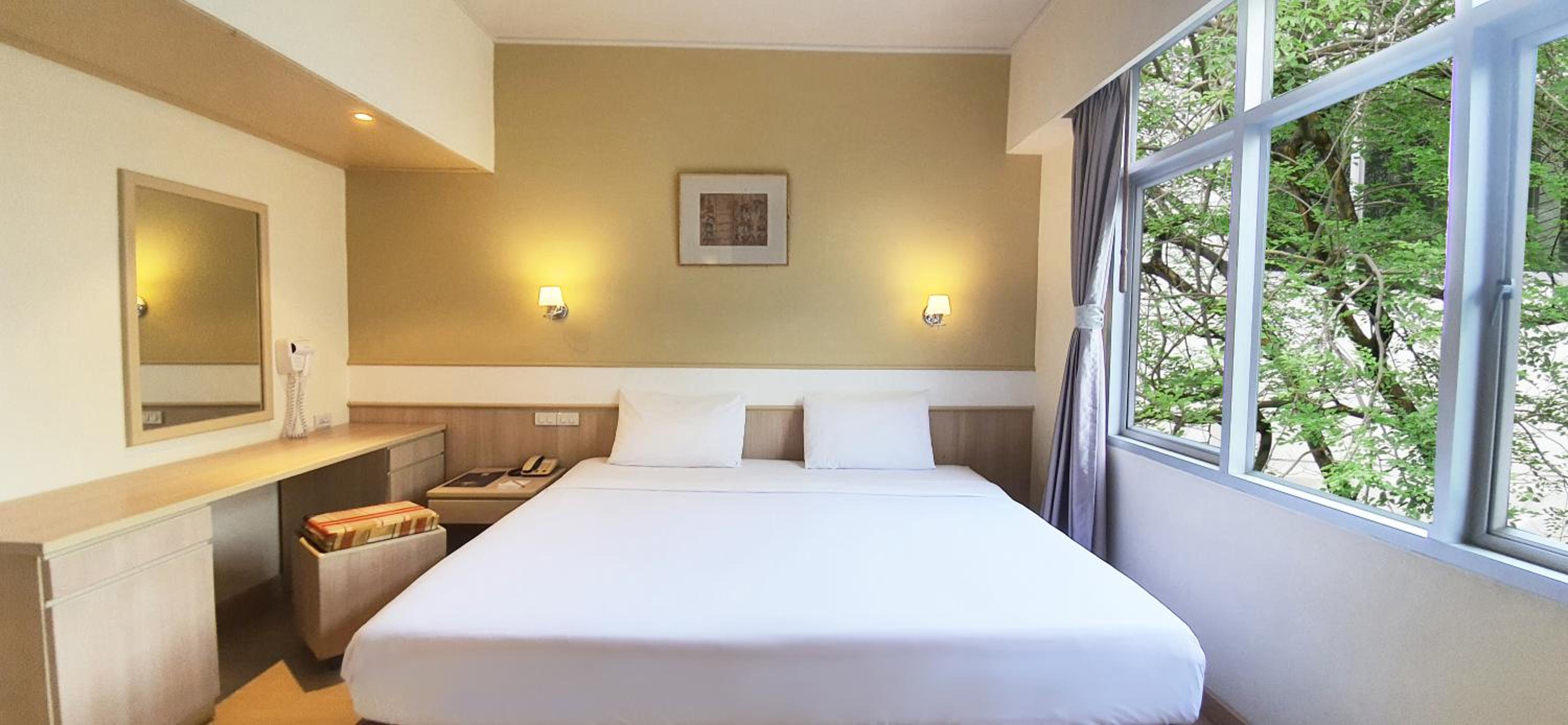 Room, Twin Beds, City Wing
