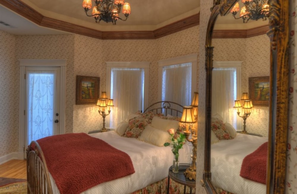 The Victoria B & B 37/71
