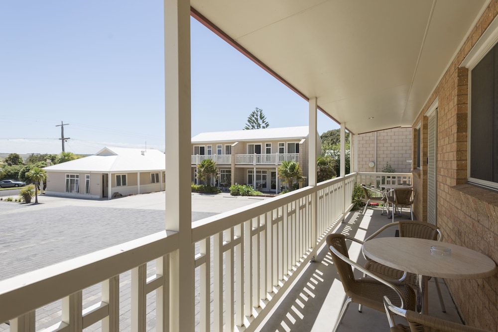 Port Campbell Parkview Motel Apartments 9/64