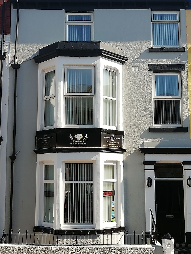 Trianon Guest House 1/30