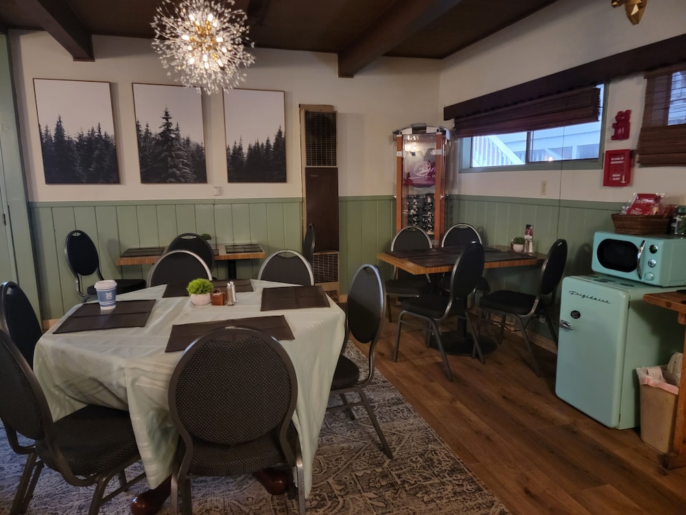 Cinnamon Bear Inn 60/80