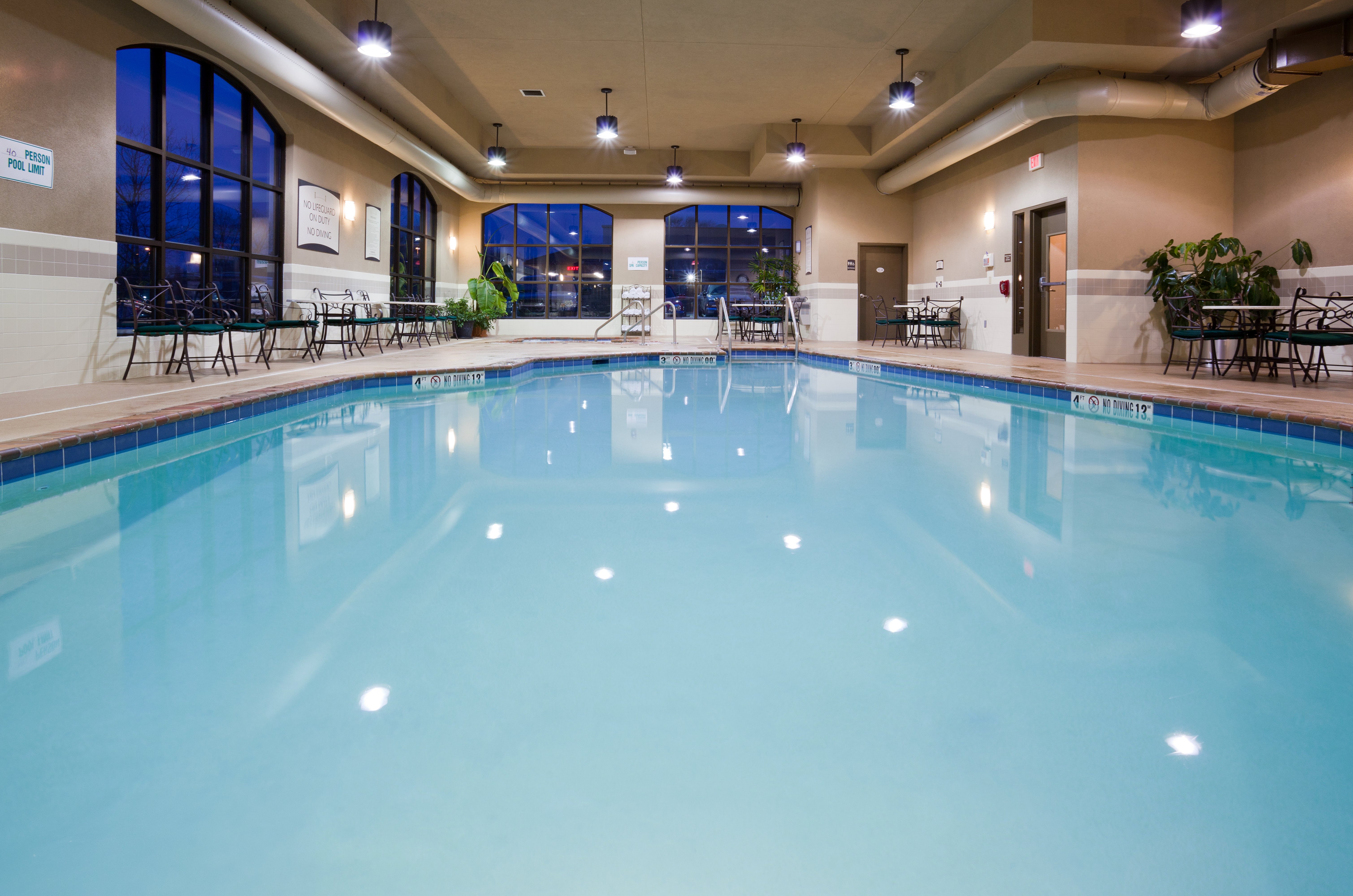 Staybridge Suites Milwaukee Airport South 24/53
