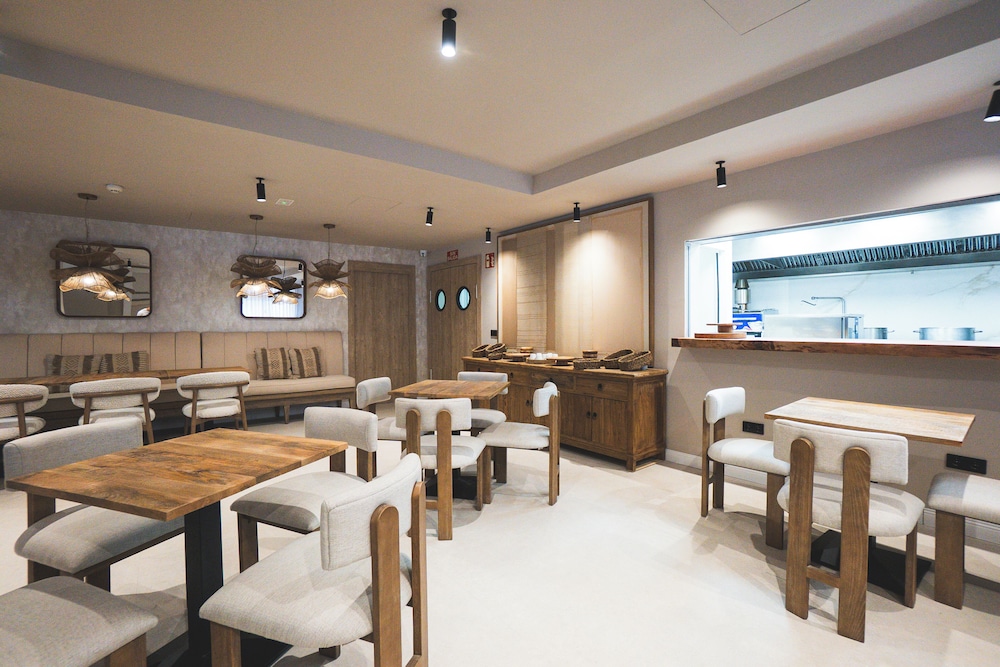 Hotel Santa Pola by Pierre & Vacances 46/50