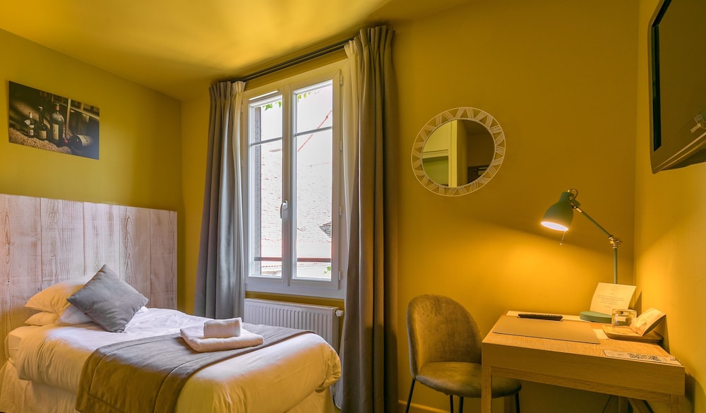 ROOM, SINGLE BED