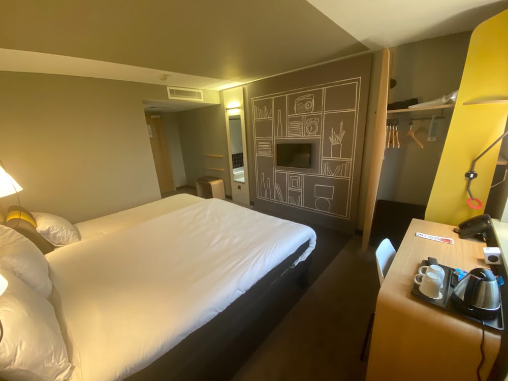 Ibis Rugby East 11/68