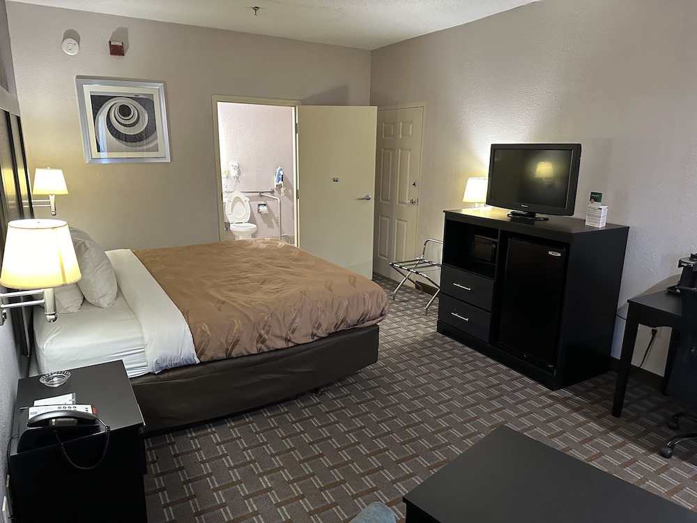Quality Inn Ashland, KY 35/66