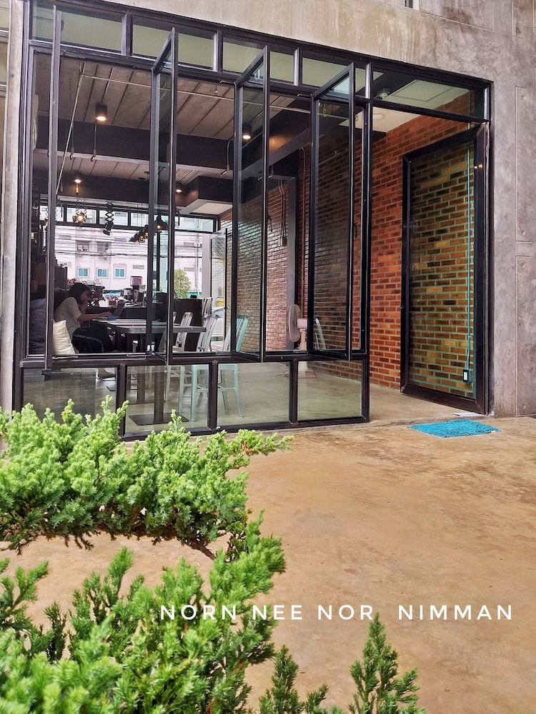 Norn Nee Nor Hostel&Cafe 35/46