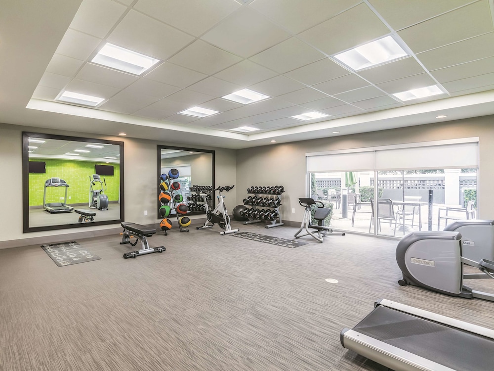 La Quinta Inn Suites By Wyndham Dallas Plano West 28/45