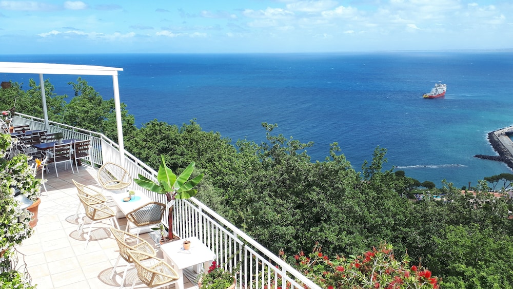Paradise Relais Villa Janto 66/77