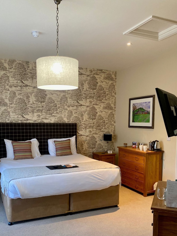 The White Hart 23/50