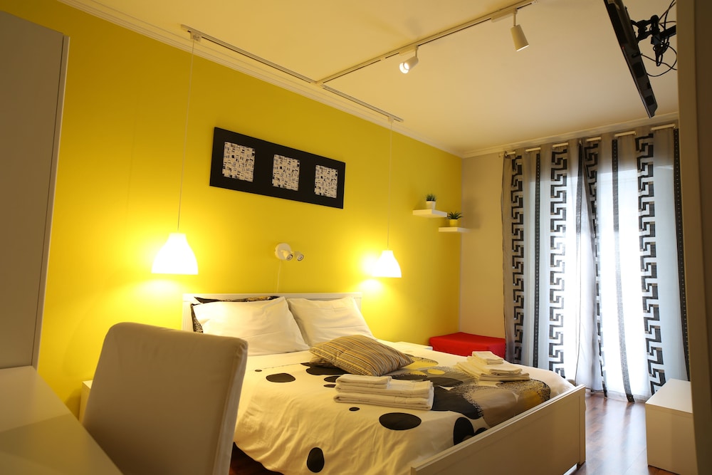 Elios Rooms 45/52