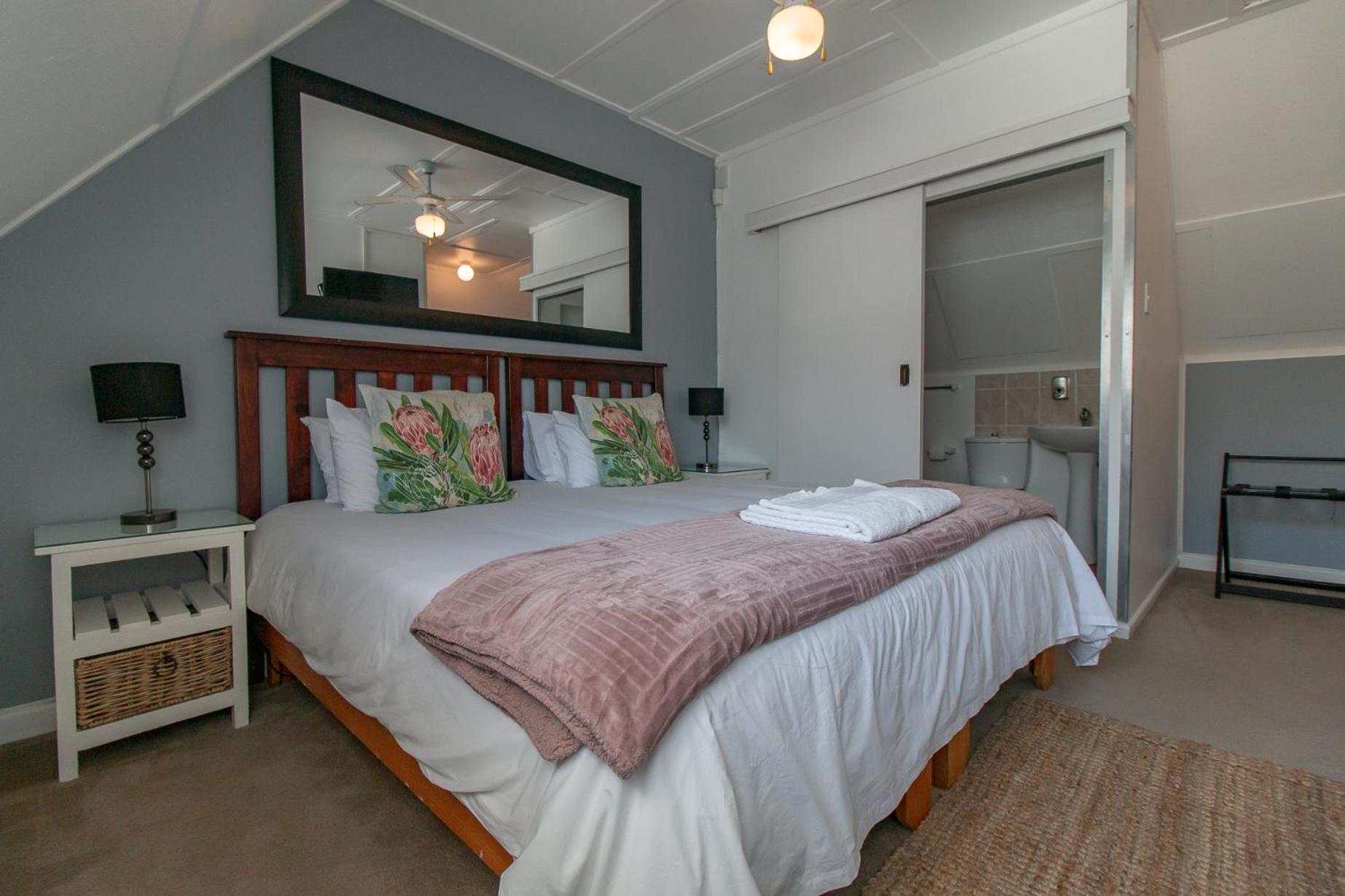 Twenty Four 17 Inn Hotel 10/42