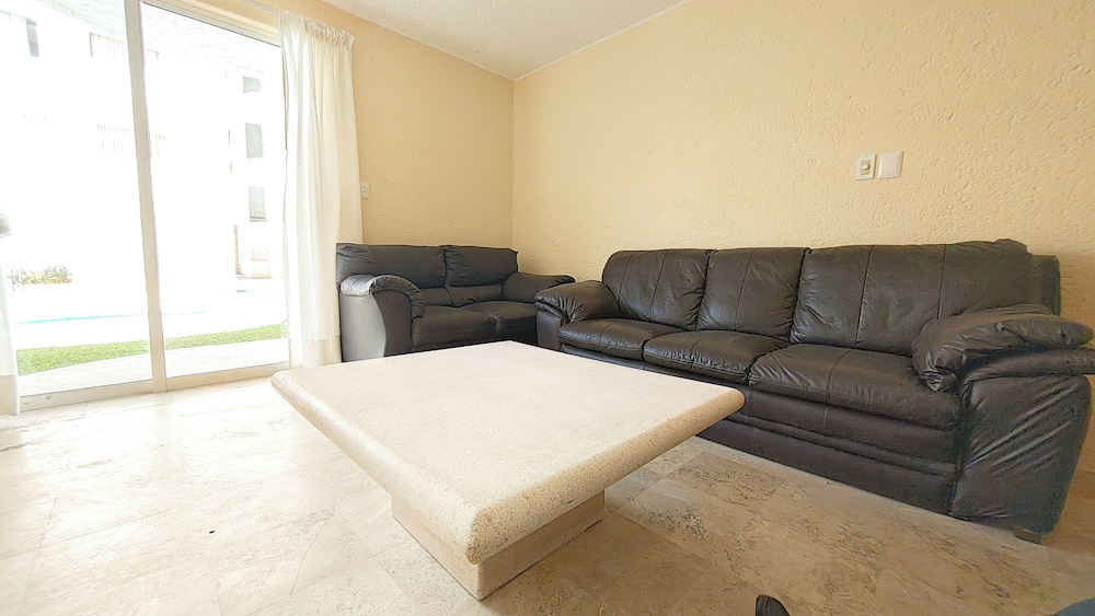 Villamar Princesa Suites 43/63