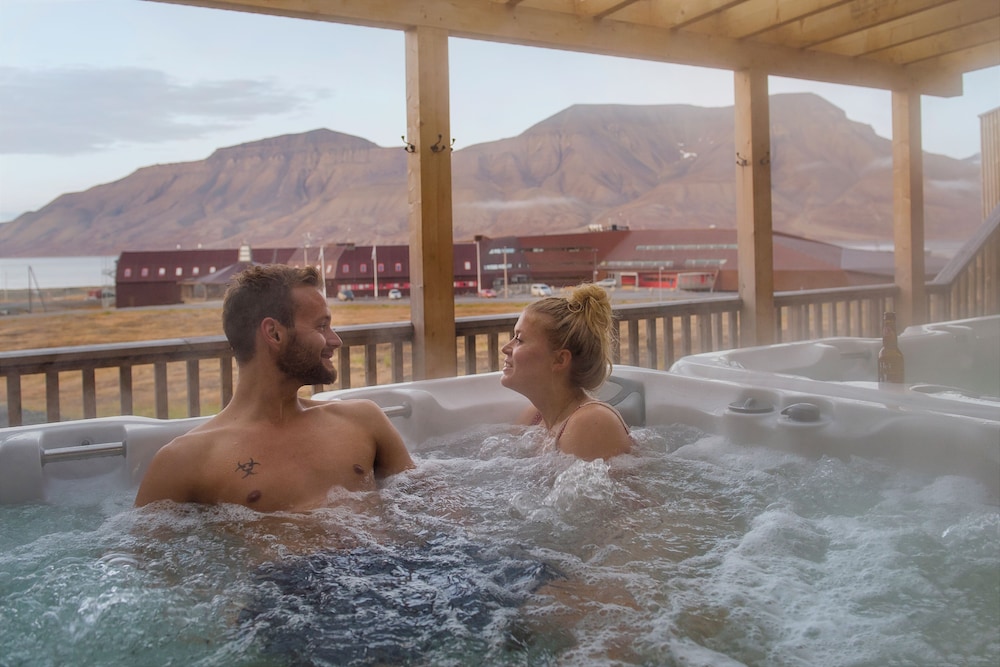 Radisson Blu Polar Spitsbergen 33/67