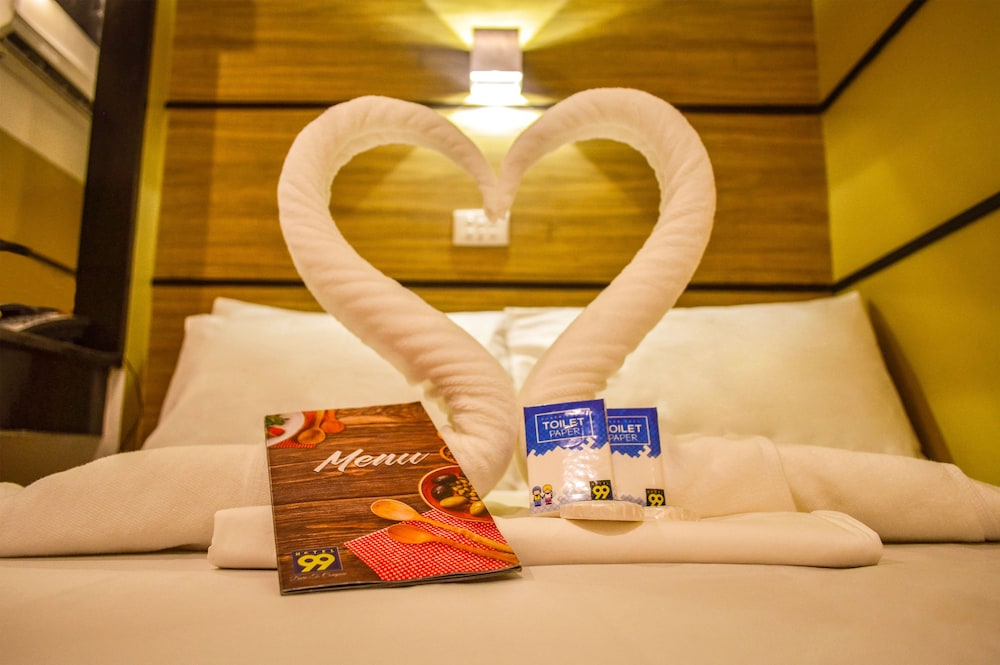 Hotel 99 30/50