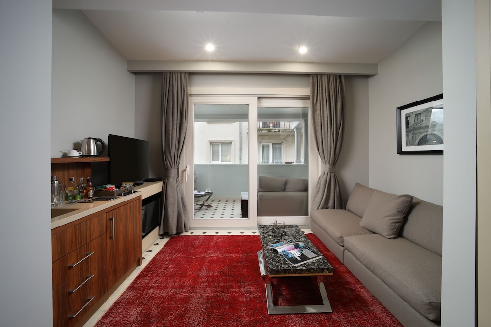 The Story Hotel Pera 35/50