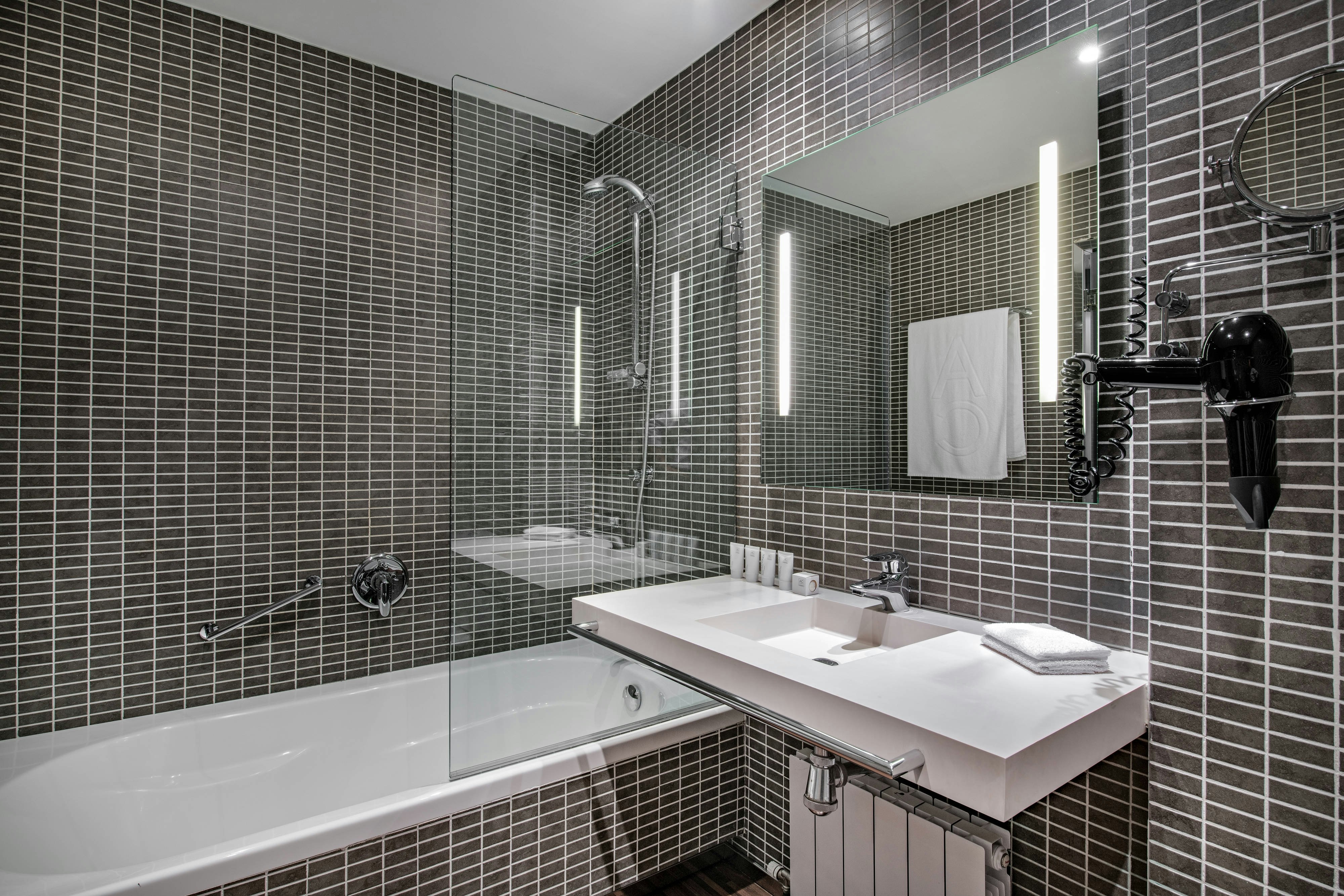 غرفة بسرير كينج، AC Hotel Burgos by Marriott 3/3