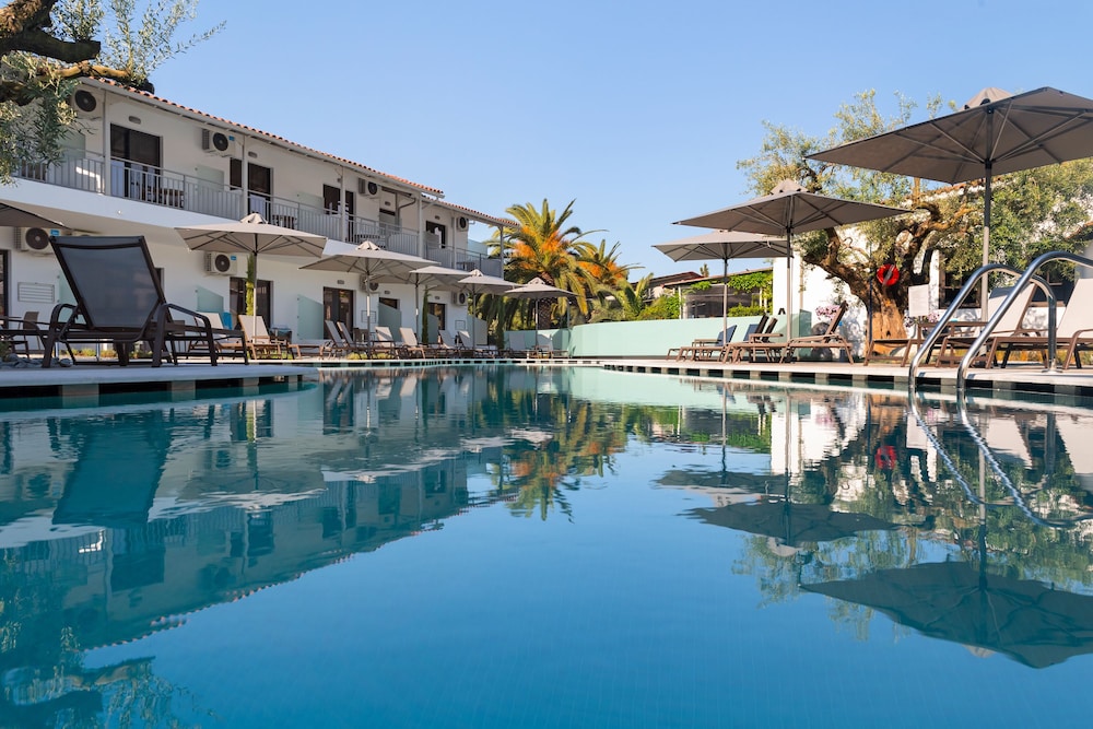 Philoxenia Hotel 8/68