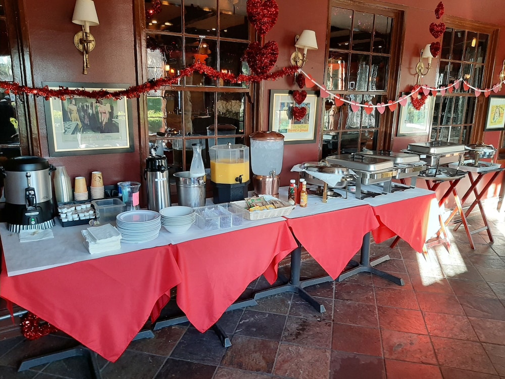 Glen Tavern Inn 48/58