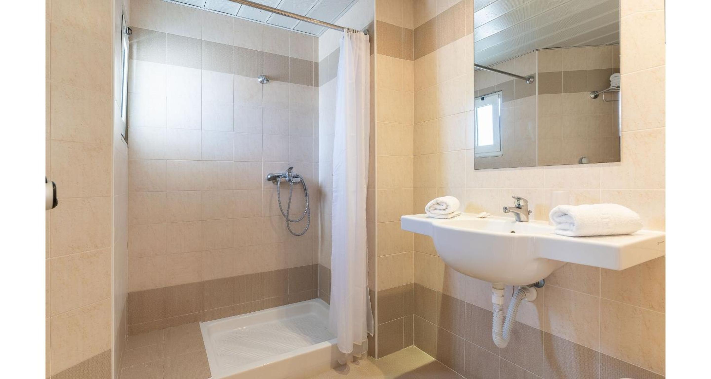 غرفة قياسية بإطلالة على المدينة، Majestic Hotel Adults Only 7/10